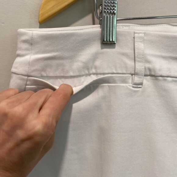 In Every Story White Stretch Bermuda Shorts Size 20 - Picture 4 of 11